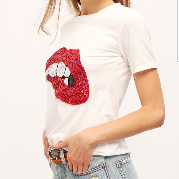 Sequin Lip Tee - Picture 4 of 8